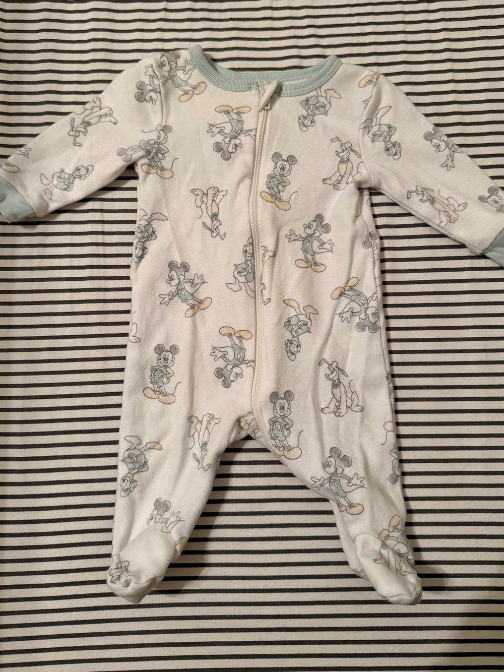 Disney Baby - Mickey & Friends Footie - Size
0M